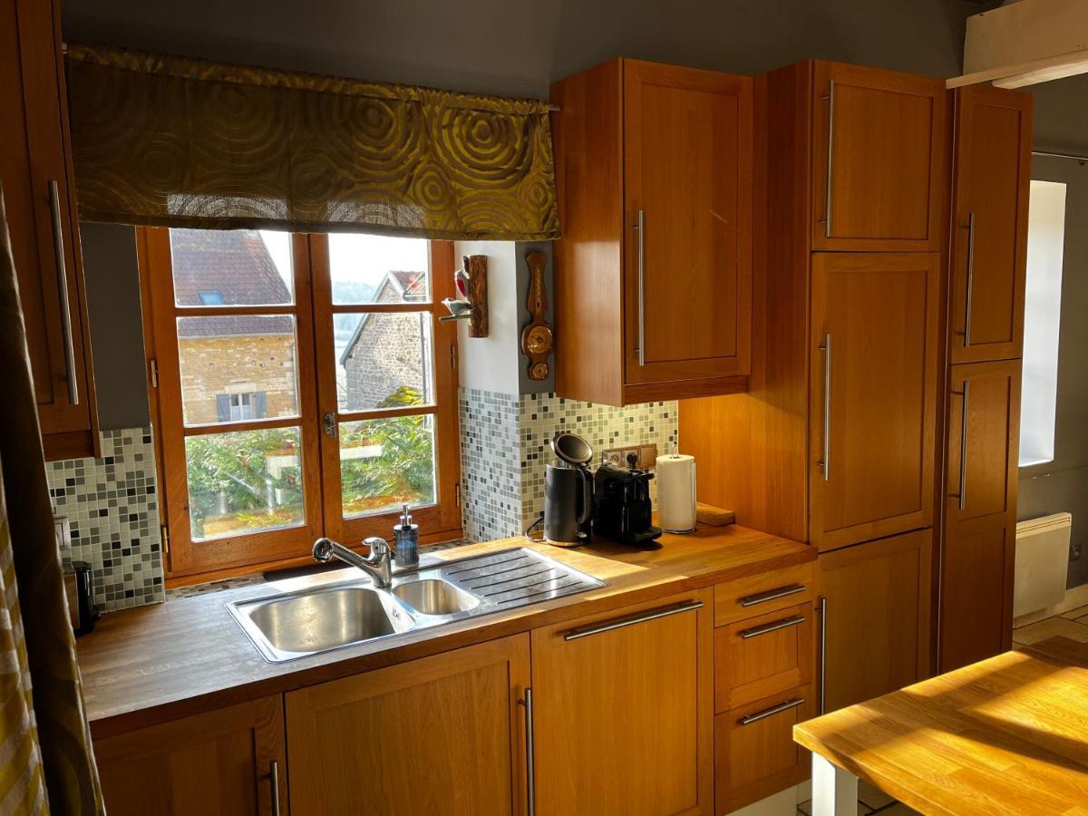 Charming Cottage In Chateau Les Roches Gardens 蒙圣让 外观 照片